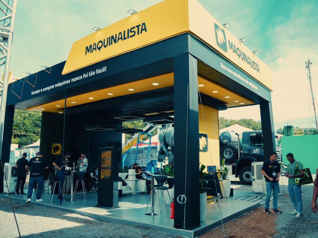 Maquinalista estreia na Brazil Equipo Show 2025 com lançamento oficial e presença marcante no mercado de máquinas pesadas seminovas